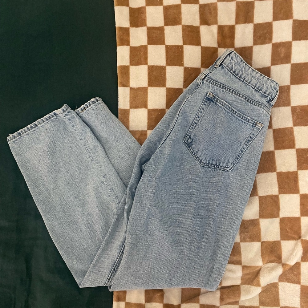 H&M straight leg lightwash jeans